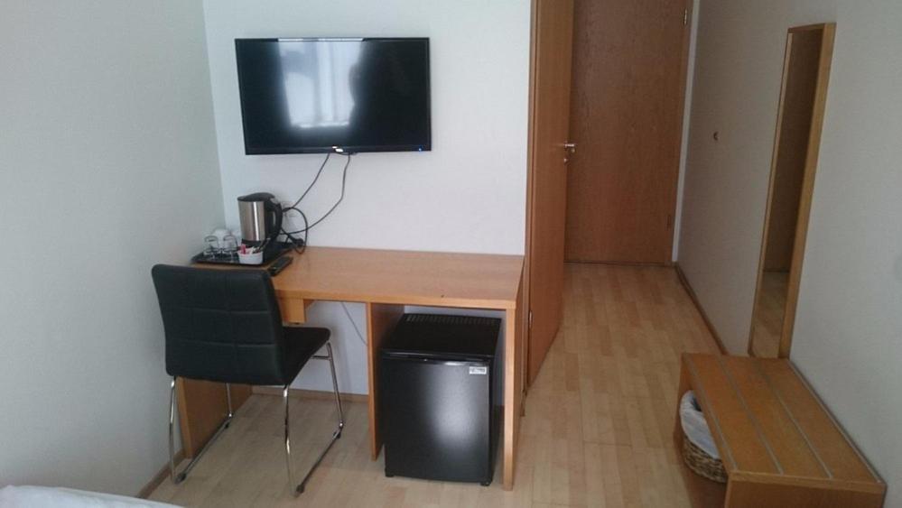 Camera Doppia con Letti Singoli con Bagno Privato